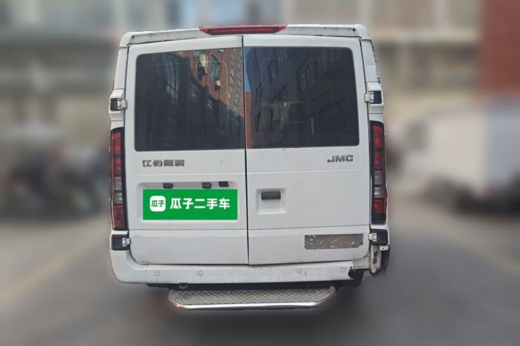 Used JMC Fushun 2023 2.0T Manual Short-Wheelbase Low-Roof Commercial Van 2/3 Seats with Dual-Swing Tailgate Rear