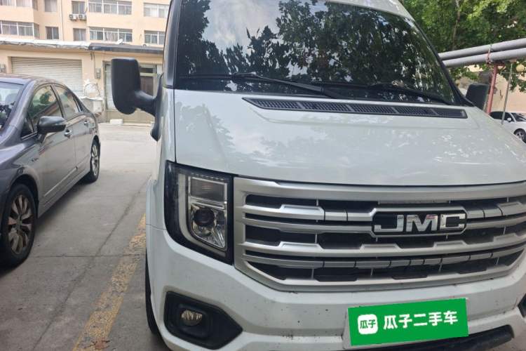 Used JMC Fushun 2023 2.0T Manual Mid-Roof Mid-Height Passenger Version Business-Class 9-Seater (Non-Commercial) Right Front Headlight