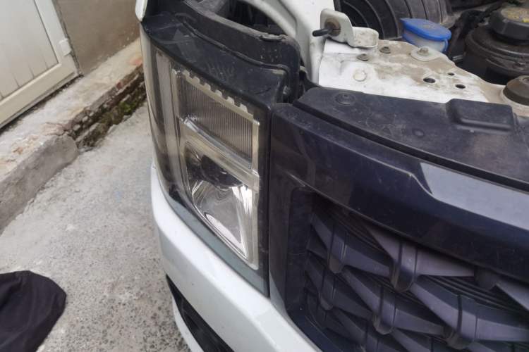 Used JMC Fushun  Right Front Headlight