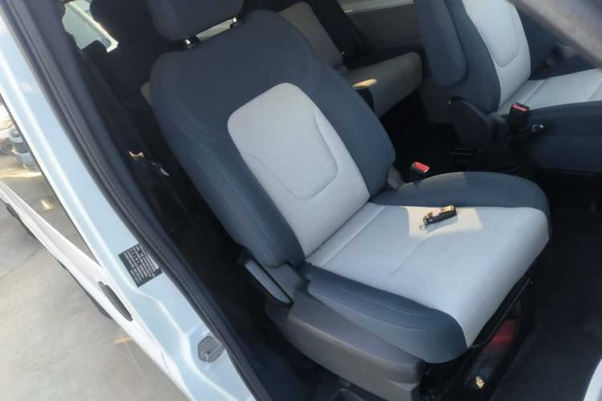 Used JMC Fushun 2023 2.0T Automatic Mid-axle Mid-roof Business-Class 9-Seater Right Front Seat