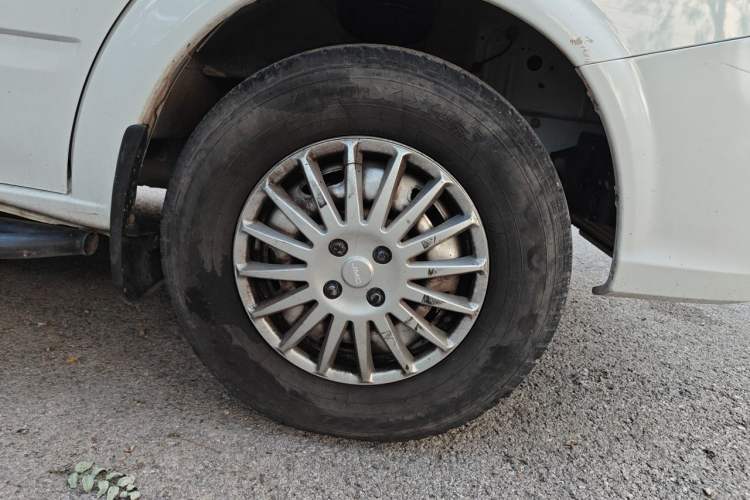 Used JMC Fushun  Right Front Wheel Hub