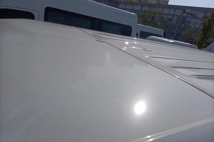 Used JMC Fushun 2023 2.0T Manual Short-Wheelbase Low-Roof Commercial Van 2/3 Seats with Lift-Up Tailgate Roof