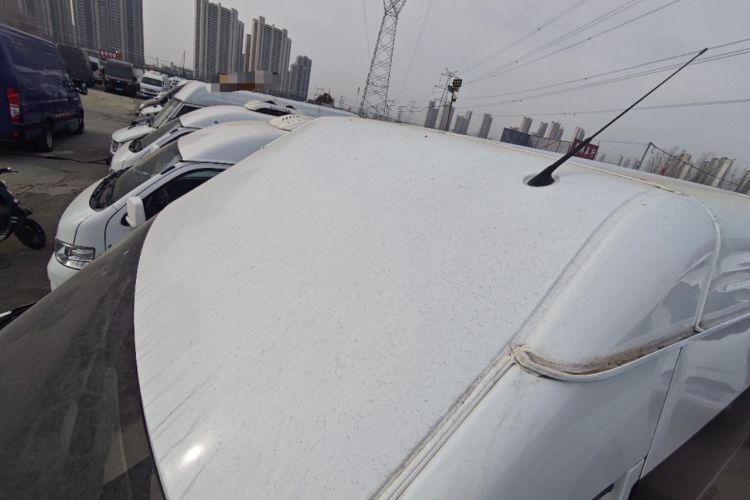 Used JMC Fushun 2023 2.0T Automatic Mid-Range High-Roof Commercial Multi-Purpose 7-Seater Passenger Vehicle Roof