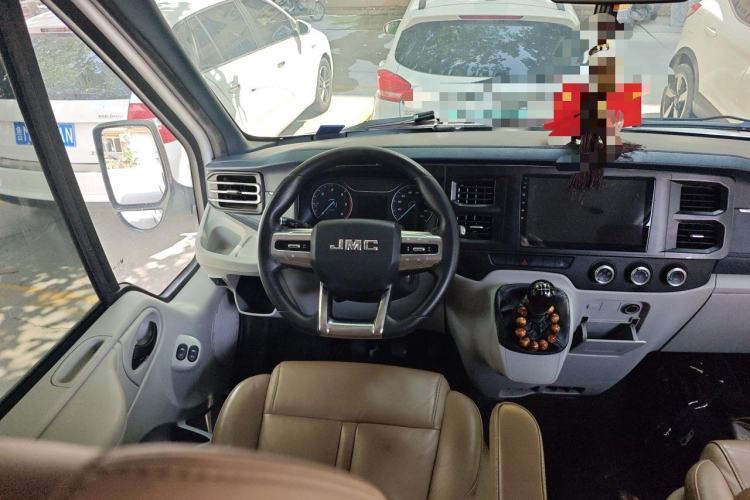 Used JMC Fushun 2023 2.0T Manual Mid-Roof Mid-Height Passenger Version Business-Class 9-Seater (Non-Commercial) Steering Wheel