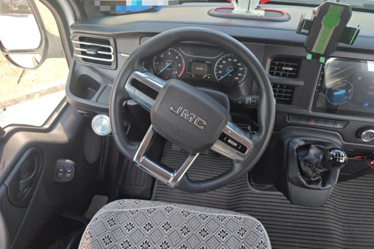 Used JMC Fushun 2023 2.0T Manual Short Wheelbase Mid-Height Passenger Version Business-Class 7-Seater (Non-Commercial) Steering Wheel