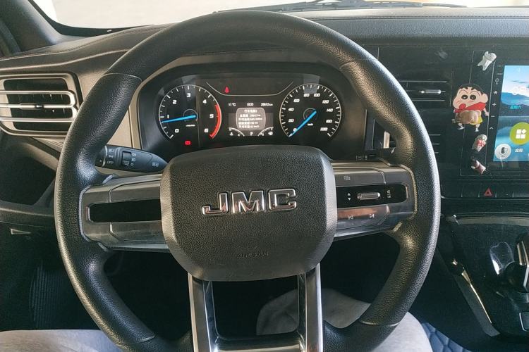 Used JMC Fushun 2023 2.0T Automatic Mid-Drive High-Roof Commercial Van Transport Vehicle with 2/3 Seats Steering Wheel