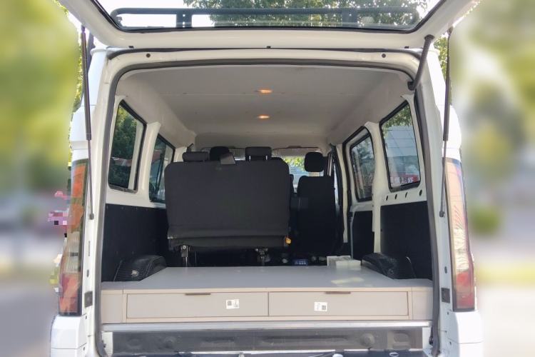 Used JMC Fushun 2023 2.0T Manual Short-Wheelbase Garage Version Commercial Van Transporter with 2/3 Seats Trunk