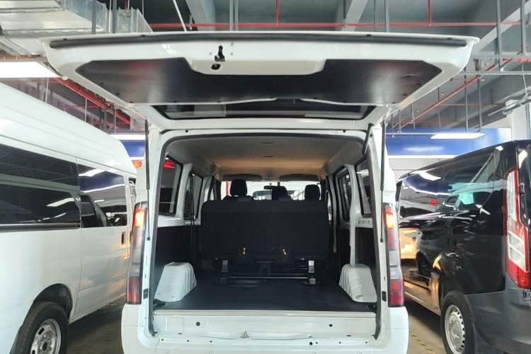 Used JMC Fushun 2023 2.0T Manual Short Wheelbase Low-Roof Commercial Multi-Purpose Passenger Vehicle 6 Seats with Lift-Up Tailgate Trunk