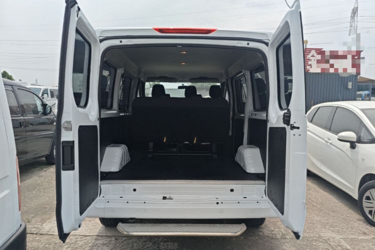 Used JMC Fushun 2023 2.0T Automatic Short-Wheelbase Low-Roof Commercial & Multi-Purpose Passenger Vehicle 6-Seater with Dual-Opening Tailgate Trunk