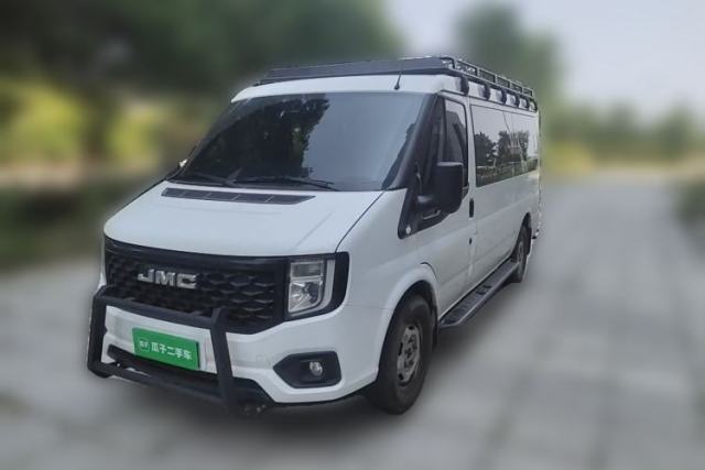 Used JMC Fushun 2.0T automatic diesel, mid-axle, low-roof commercial van