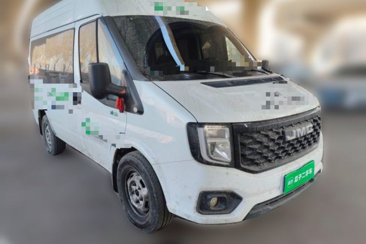 Used JMC Fushun 2024 2.0T Manual Diesel Short-Wheelbase Mid-Roof Commercial Utility MPV with 5 Seats Front Right 45 Deg