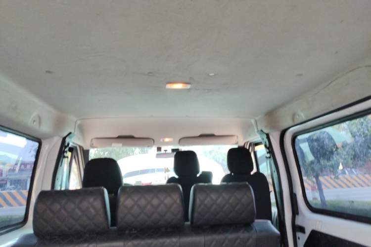 Used JMC Fushun 2024 2.0T Manual Diesel Short-Wheelbase Low-Roof Commercial Multi-Purpose Passenger Vehicle 5 Seats (Double-Swing Tailgate) Headliner