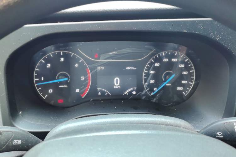 Used JMC Fushun 2024 2.0T Manual Diesel Short-Wheelbase Low-Roof Commercial Multi-Purpose Passenger Vehicle 5 Seats (Double-Swing Tailgate) Instrument Cluster