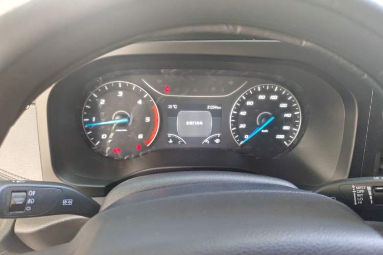 Used JMC Fushun 2024 2.0T Manual Diesel Short-Wheelbase Low-Roof Commercial Multi-Purpose Passenger Vehicle 5 Seats (Double-Swing Tailgate) Instrument Cluster