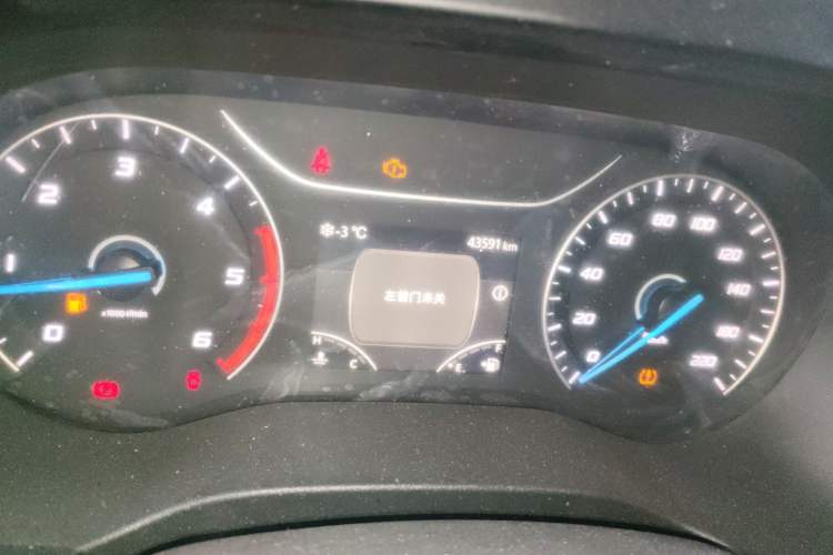 Used JMC Fushun 2024 2.0T Manual Diesel Short-Wheelbase Mid-Roof Commercial Utility MPV with 5 Seats Odometer Close Up