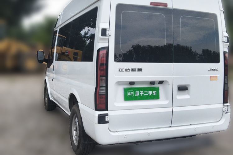 Used JMC Fushun 2024 2.0T Manual Diesel Short-Wheelbase Mid-Roof Commercial Utility MPV with 5 Seats Rear Left 45 Deg