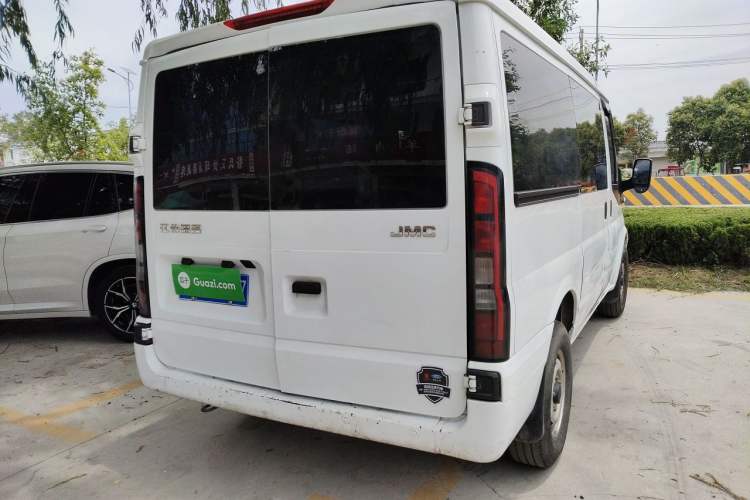 Used JMC Fushun 2024 2.0T Manual Diesel Short-Wheelbase Low-Roof Commercial Multi-Purpose Passenger Vehicle 5 Seats (Double-Swing Tailgate) Rear Right 45 Deg