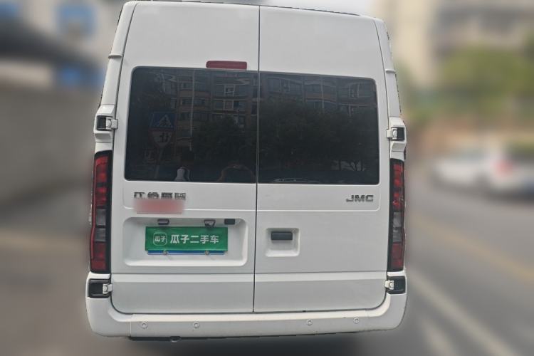 Used JMC Fushun 2024 2.0T Manual Diesel Short-Wheelbase Mid-Roof Commercial Utility MPV with 5 Seats Rear