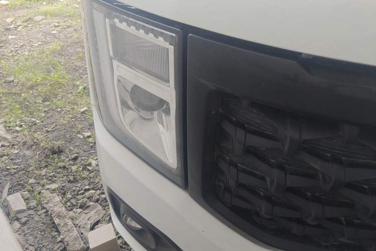 Used JMC Fushun  Right Front Headlight