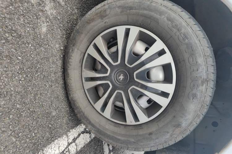 Used JMC Fushun  Right Front Wheel Hub