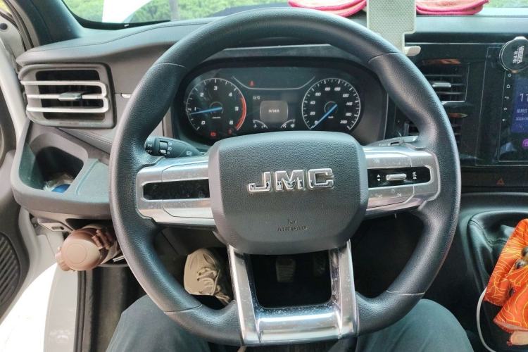 Used JMC Fushun 2024 2.0T Manual Diesel Short-Wheelbase Low-Roof Commercial Multi-Purpose Passenger Vehicle 5 Seats (Double-Swing Tailgate) Steering Wheel