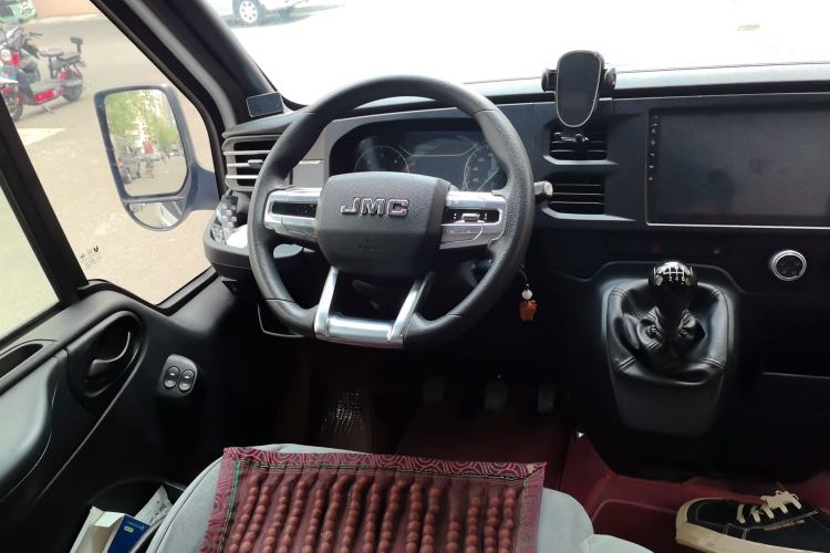Used JMC Fushun 2024 2.0T Manual Diesel Short-Wheelbase Low-Roof Commercial Multi-Purpose Passenger Vehicle 5 Seats (Double-Swing Tailgate) Steering Wheel