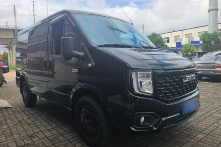 Used JMC Fushun 2025 2.0T 8AT Diesel Short-Wheelbase Low-Roof Business 7-Seater (Non-Commercial) Front Right 45 Deg