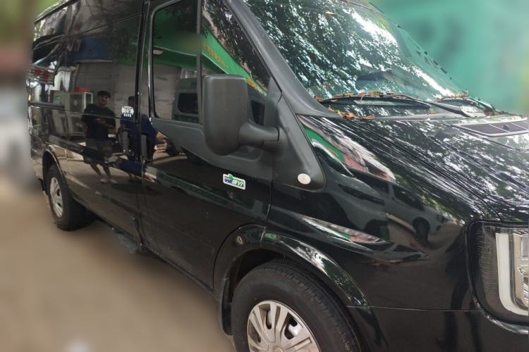 Used JMC Fushun 2025 2.0T 8AT Diesel Mid-Roof Mid-Height Business-Class 9-Seater (Non-Commercial) Front Right 45 Deg