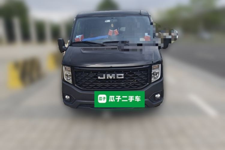 Used JMC Fushun 2025 2.0T 8AT Diesel Mid-Range Mid-Top Commercial Multi-Purpose 7-Seater Passenger Vehicle Front