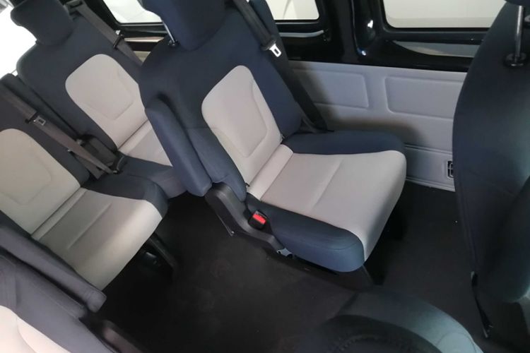 Used JMC Fushun 2025 2.0T 6MT Diesel Mid-Range Business-Class 9-Seater (Non-Commercial) Interior 4