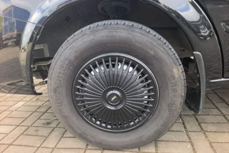 Used JMC Fushun 2025 2.0T 8AT Diesel Short-Wheelbase Low-Roof Business 7-Seater (Non-Commercial) Left Front Wheel Hub