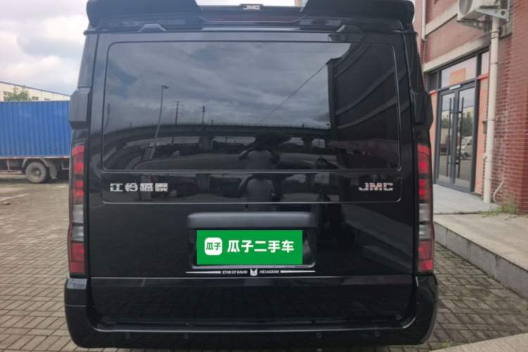 Used JMC Fushun 2025 2.0T 8AT Diesel Short-Wheelbase Low-Roof Business 7-Seater (Non-Commercial) Rear