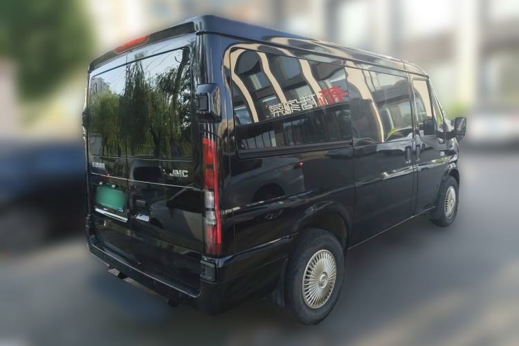 Used JMC Fushun 2025 2.0T 8AT Diesel Short-Wheelbase Low-Roof Commercial Multi-Purpose Passenger Vehicle with 5/6 Seats and Dual-Swing Tailgate Rear Right 45 Deg