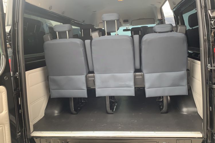 Used JMC Fushun 2025 2.0T 6MT Diesel Mid-Range Business-Class 9-Seater (Non-Commercial) Trunk
