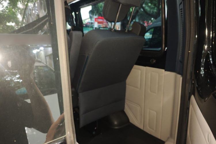 Used JMC Fushun 2025 2.0T 8AT Diesel Mid-Roof Mid-Height Business-Class 9-Seater (Non-Commercial) Trunk