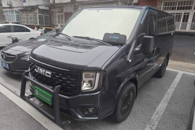 Used JMC Fushun 2025 2.0T 8AT Diesel Short-Wheelbase Garage-Version Commercial Multi-Purpose Passenger Vehicle with 5/6 Seats