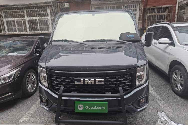 Used JMC Fushun 2025 2.0T 8AT Diesel Short-Wheelbase Garage-Version Commercial Multi-Purpose Passenger Vehicle with 5/6 Seats Exterior 1