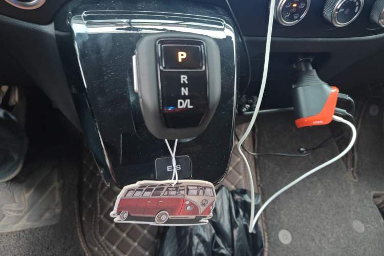 Used JMC Fushun 2025 2.0T 8AT Diesel Short-Wheelbase Garage-Version Commercial Multi-Purpose Passenger Vehicle with 5/6 Seats Gear Lever