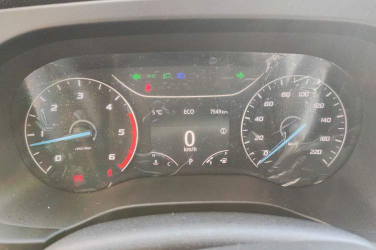 Used JMC Fushun 2025 2.0T 8AT Diesel Mid-Roof Mid-Height Commercial Multi-Purpose 7-Seater Passenger Vehicle Instrument Cluster