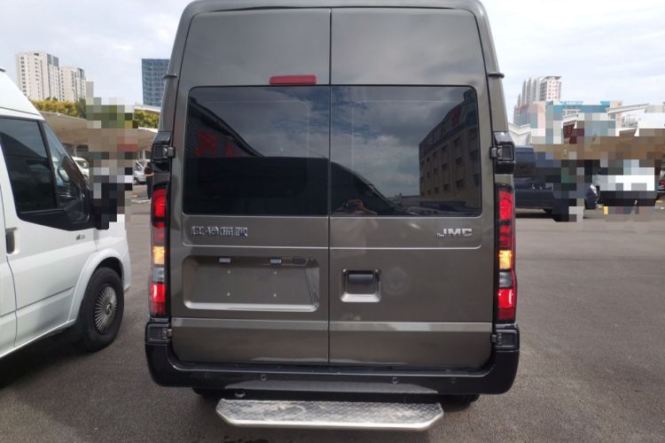 Used JMC Fushun 2025 2.0T 6MT Diesel Short-Wheelbase Mid-Height Commercial Multi-Purpose Passenger Vehicle 5/6 Seats Rear