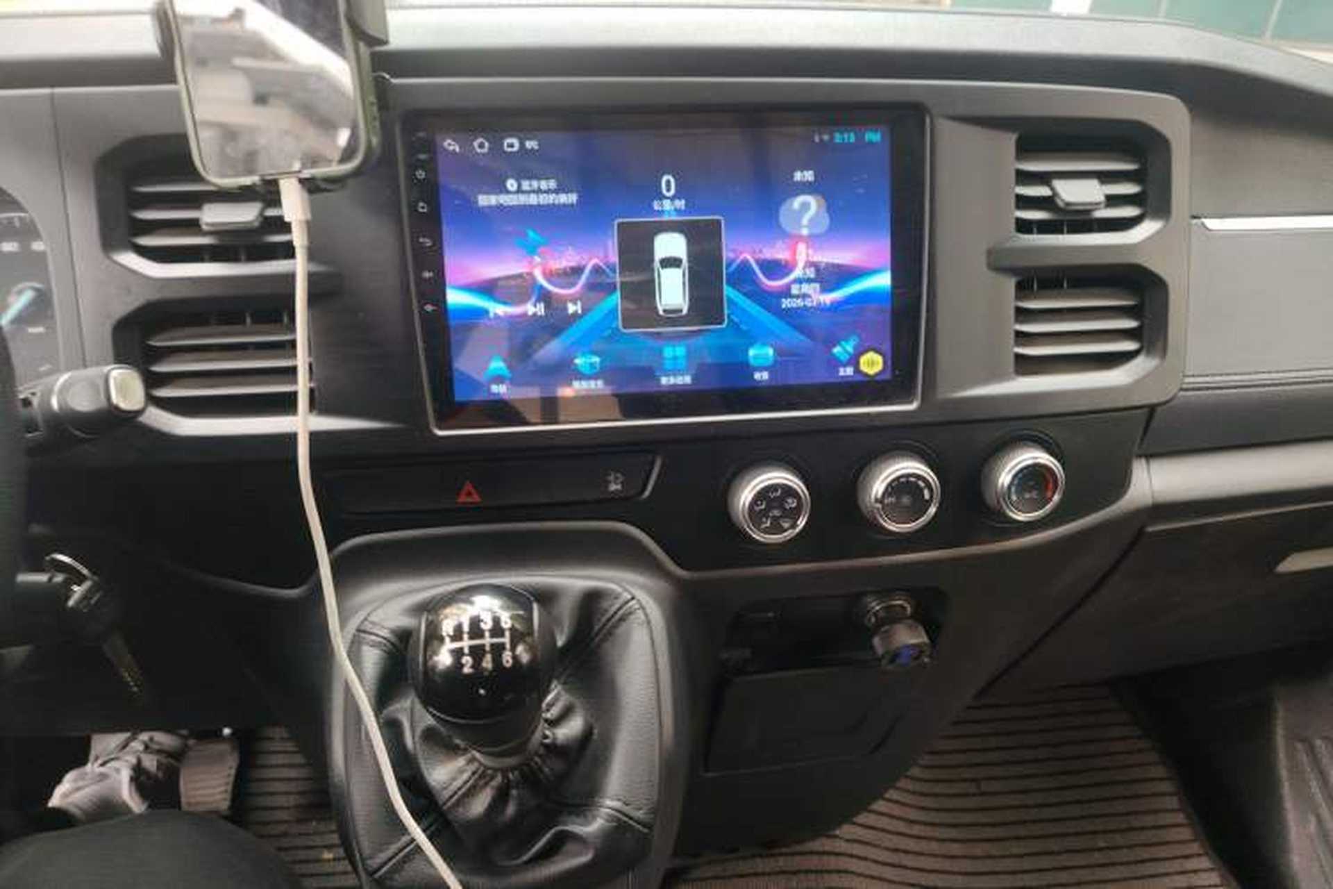 Used JMC Fushun 2025 2.0T 6MT Diesel Mid-Roof High-Arch Commercial Multi-Purpose 7-Seater Passenger Vehicle Audio And AC Panel