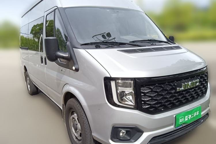 Used JMC Fushun 2025 2.0T 6MT Diesel Mid-Drive Mid-Roof Commercial Multi-Purpose 7-Seater Passenger Vehicle Front Right 45 Deg