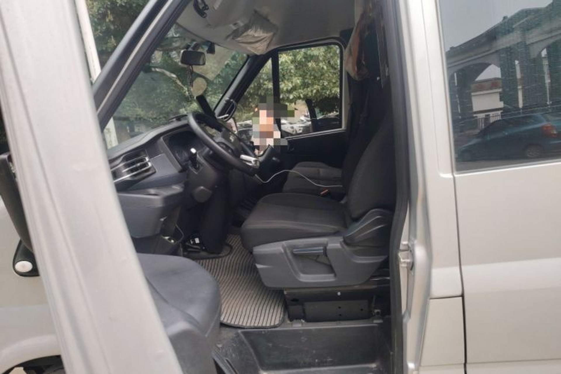 Used JMC Fushun 2025 2.0T 6MT Diesel Mid-Roof High-Arch Commercial Multi-Purpose 7-Seater Passenger Vehicle Left Front Seat