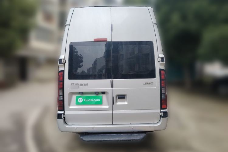 Used JMC Fushun 2025 2.0T 6MT Diesel Mid-Roof High-Arch Commercial Multi-Purpose 7-Seater Passenger Vehicle Rear