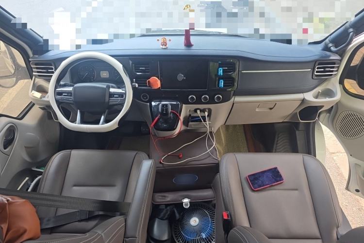 Used JMC Fushun 2025 2.0T 8AT Diesel Mid-Range Mid-Height Business-Class 9-Seater (Non-Commercial) Center Console