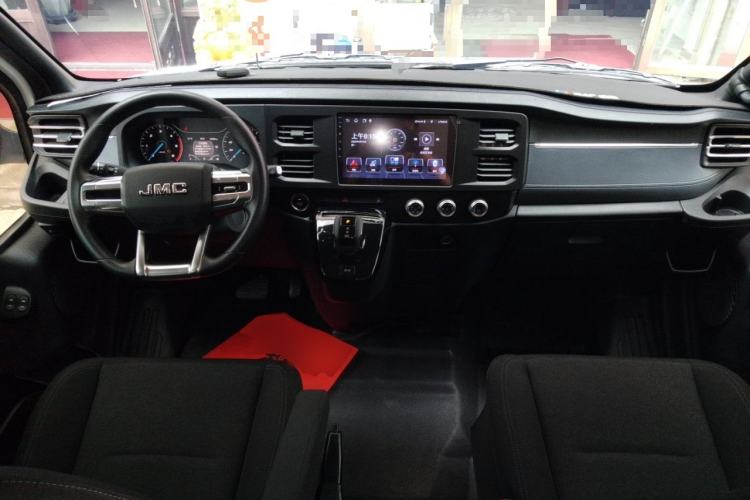 Used JMC Fushun 2025 2.0T 8AT Diesel Mid-Range Mid-Top Commercial Multi-Purpose Passenger Vehicle with 5/6 Seats Center Console