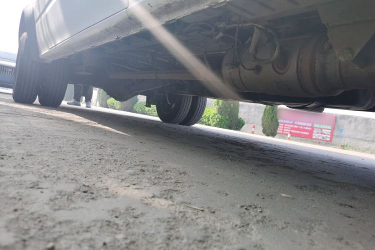 Used JMC Fushun 2025 2.0T 6MT Diesel Long-Wheelbase High-Roof Commercial Van – 2/3 Seats Chassis Front Right