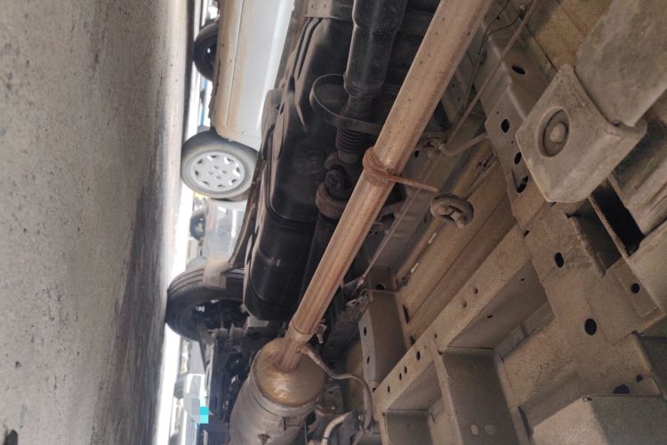 Used JMC Fushun 2025 2.0T 6MT Diesel Mid-Roof Mid-Height Commercial Multi-Purpose 7-Seater Passenger Vehicle Chassis Rear Right