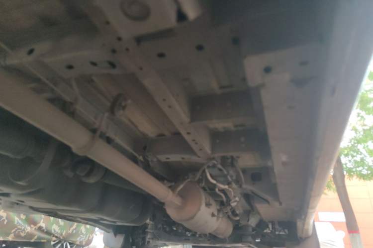 Used JMC Fushun 2025 2.0T 6MT Diesel Mid-Roof Mid-Height Commercial Multi-Purpose 7-Seater Passenger Vehicle Chassis Rear Right