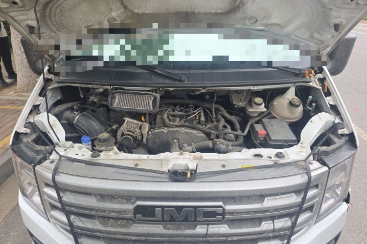 Used JMC Fushun 2025 2.0T 8AT Diesel Mid-Range Mid-Height Business-Class 9-Seater (Non-Commercial) Engine Bay